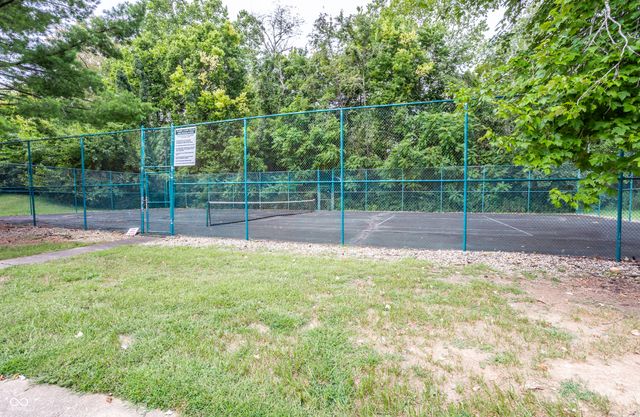 5518 Greenview Drive, Indianapolis, IN 46220