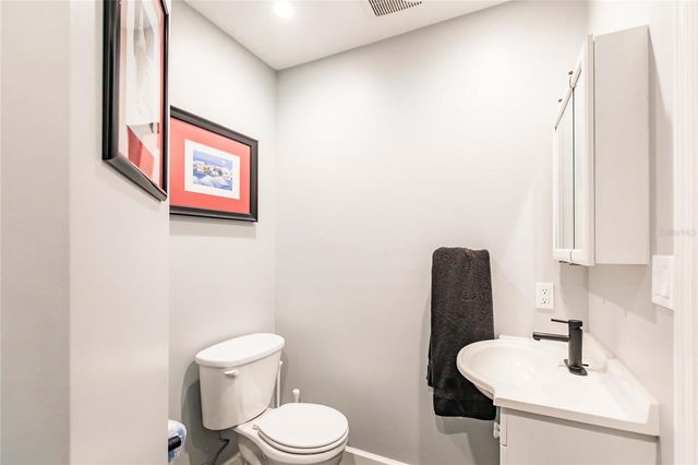 6053 E PEPPERTREE WAY 118, Sarasota, FL 34242