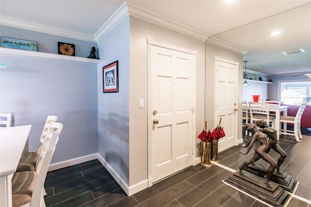 6053 E PEPPERTREE WAY 118, Sarasota, FL 34242