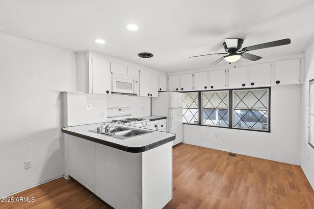 10540 E APACHE Trail 127, Apache Junction, AZ 85120