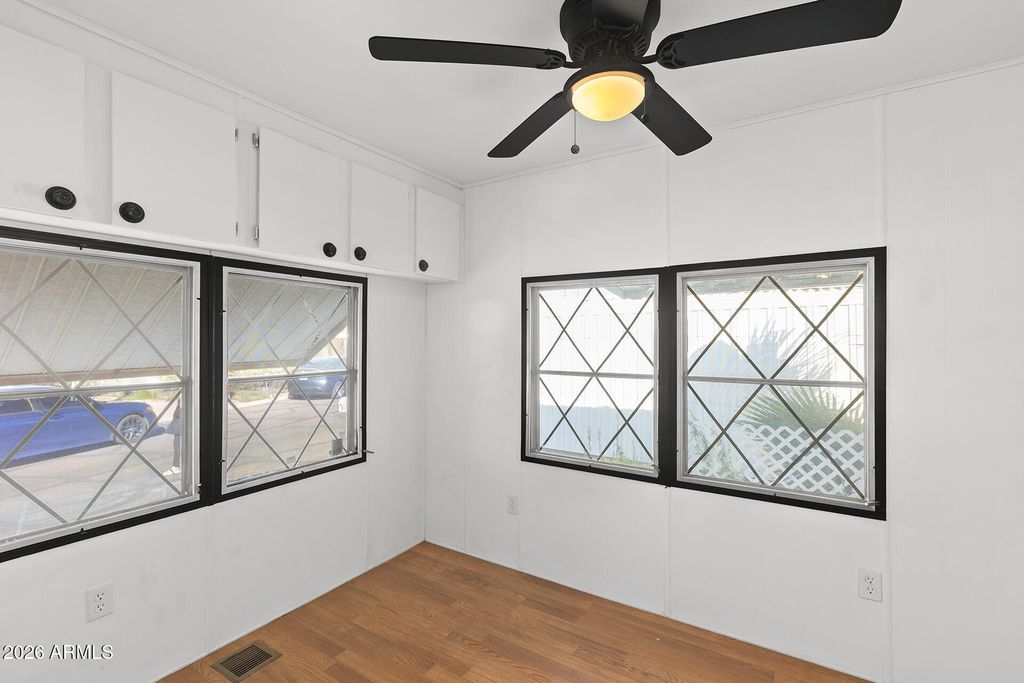 Image 16 of property listing at 10540 E APACHE Trail 127, Apache Junction, AZ 85120