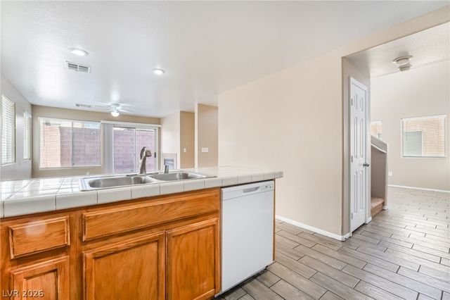 7429 Granada Willows Street, Las Vegas, NV 89139