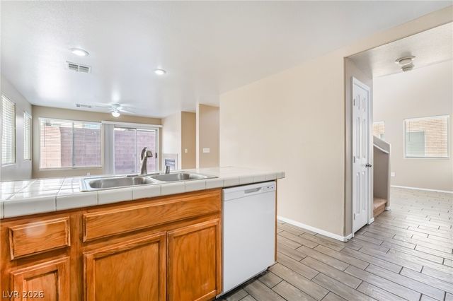 7429 Granada Willows Street, Las Vegas, NV 89139
