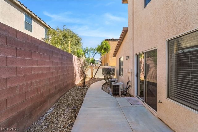 7429 Granada Willows Street, Las Vegas, NV 89139