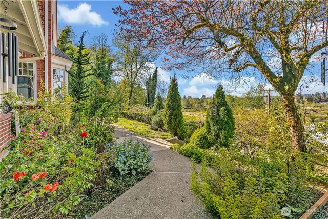 1501 13th Street SE, Puyallup, WA 98372