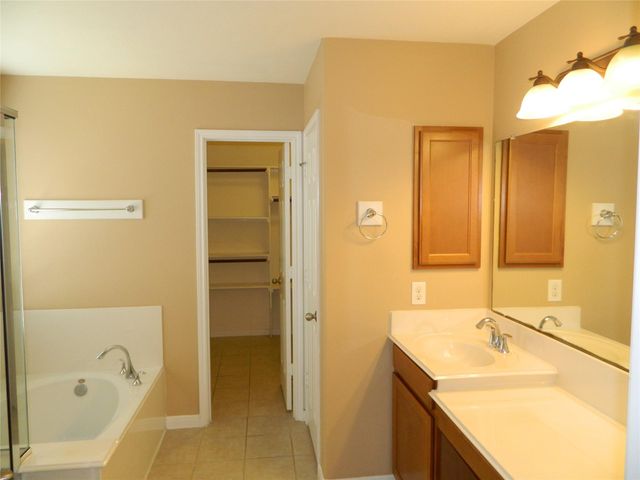 16915 Langham Heights Lane, Houston, TX 77084