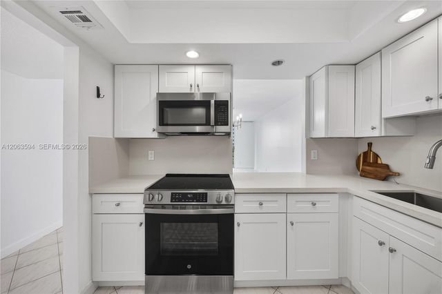 1825 S Ocean Dr 313, Hallandale Beach, FL 33009