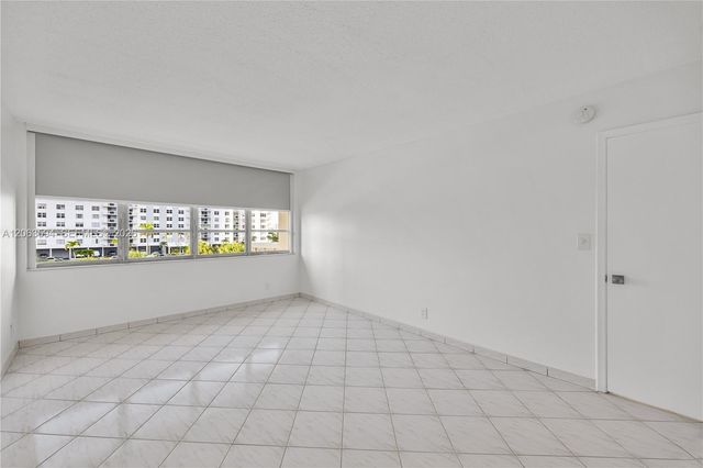 1825 S Ocean Dr 313, Hallandale Beach, FL 33009