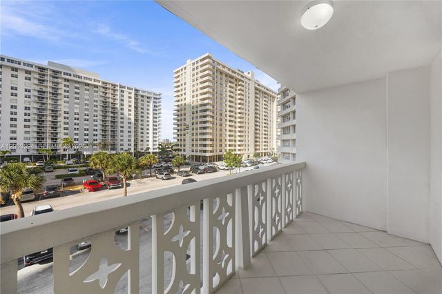 1825 S Ocean Dr 313, Hallandale Beach, FL 33009