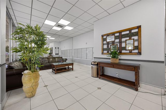 1825 S Ocean Dr 313, Hallandale Beach, FL 33009