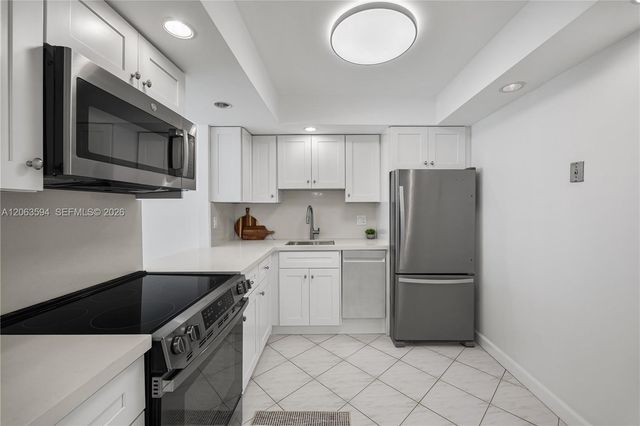 1825 S Ocean Dr 313, Hallandale Beach, FL 33009