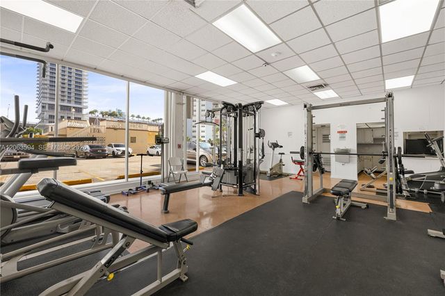 1825 S Ocean Dr 313, Hallandale Beach, FL 33009