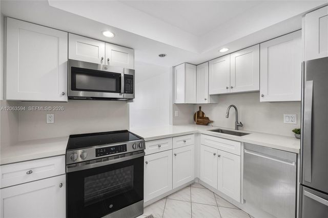 1825 S Ocean Dr 313, Hallandale Beach, FL 33009