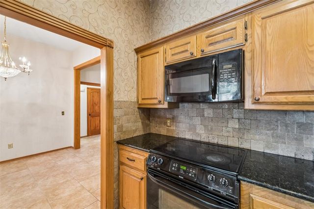 1801 Whispering Trail, Midwest City, OK 73130