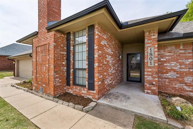 1801 Whispering Trail, Midwest City, OK 73130