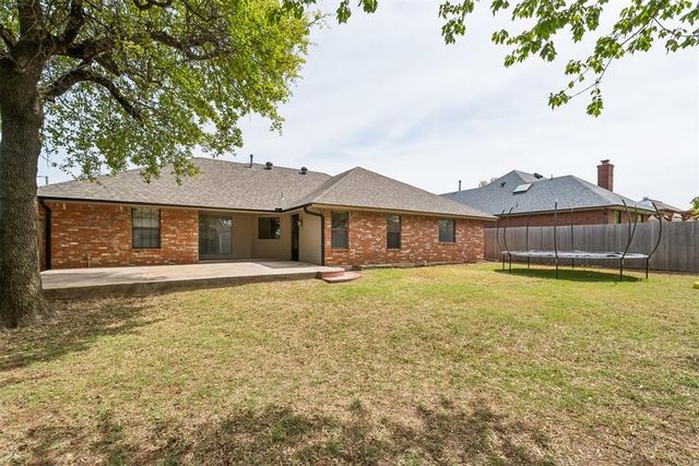 1801 Whispering Trail, Midwest City, OK 73130