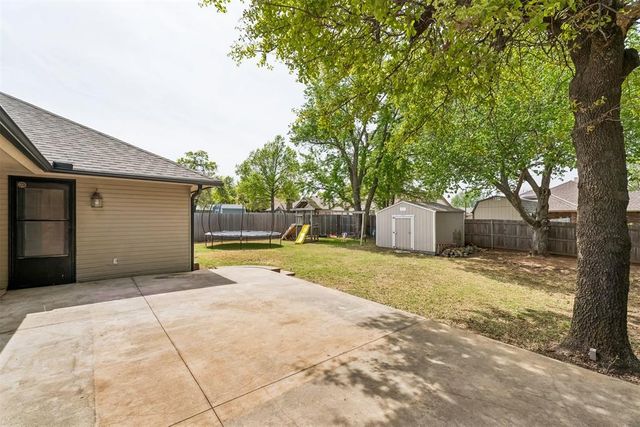 1801 Whispering Trail, Midwest City, OK 73130