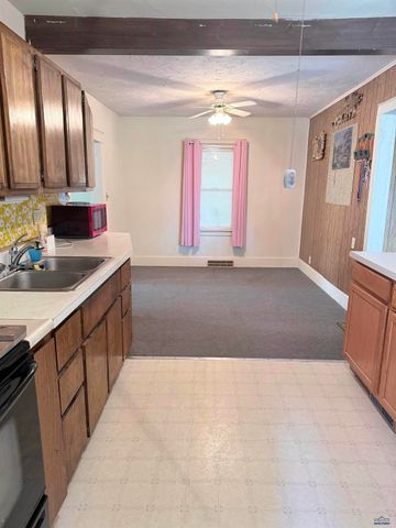 818 ALLEN AVE, Rapid City, SD 57701