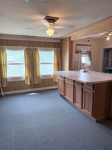 818 ALLEN AVE, Rapid City, SD 57701
