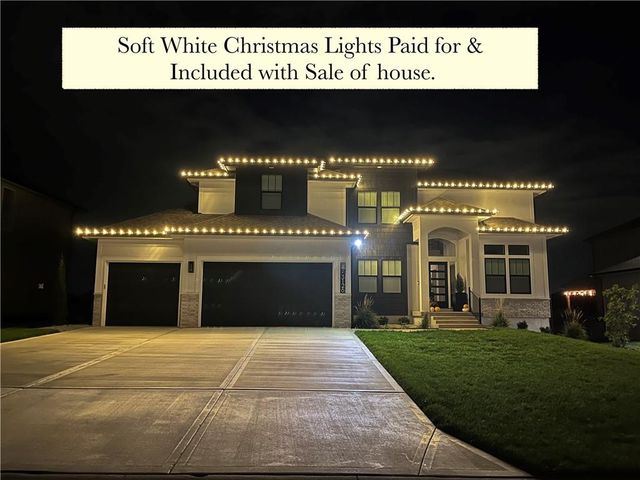 3133 SW Summit View Trail, Lee's Summit, MO 64082