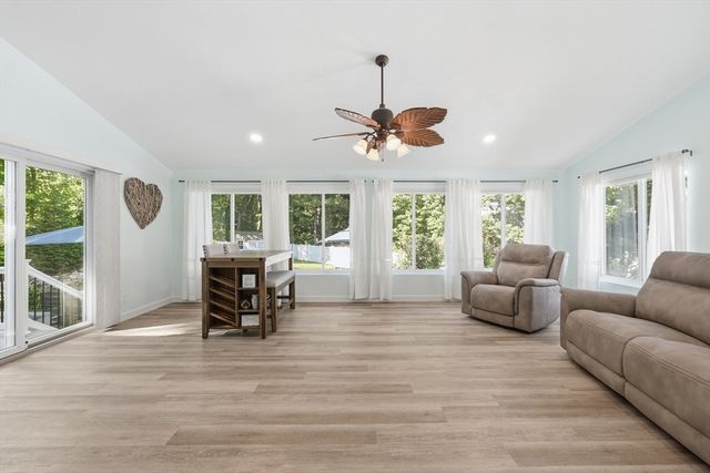 45 Constitution Dr, Leominster, MA 01453