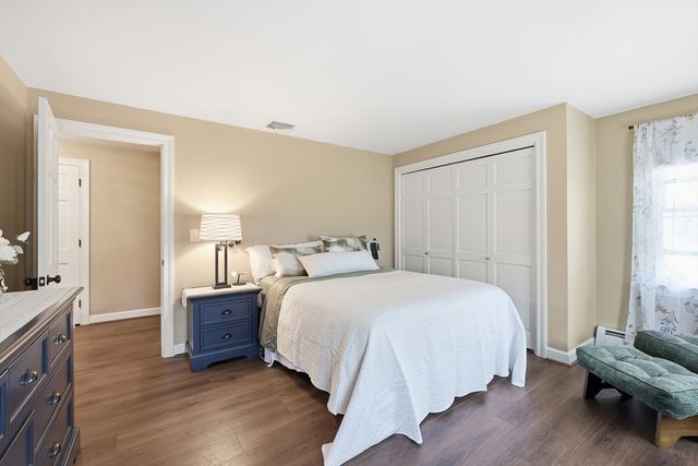 45 Constitution Dr, Leominster, MA 01453