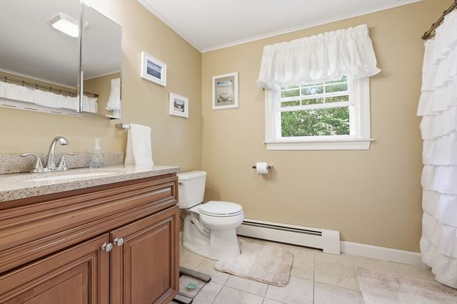 45 Constitution Dr, Leominster, MA 01453