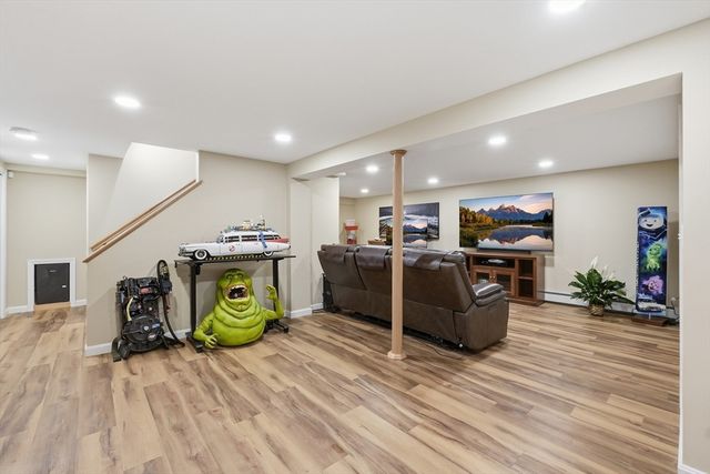 45 Constitution Dr, Leominster, MA 01453