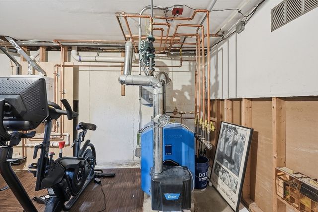 45 Constitution Dr, Leominster, MA 01453