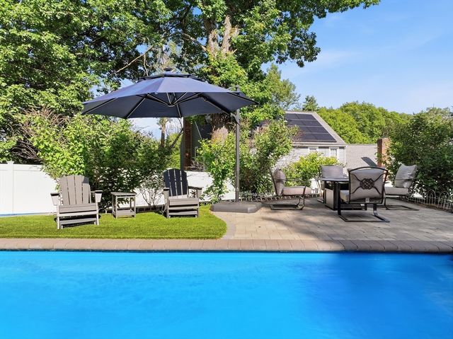 45 Constitution Dr, Leominster, MA 01453