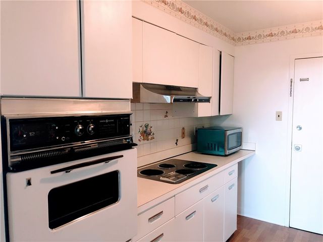 128 N Craig St 911, Oakland, PA 15213