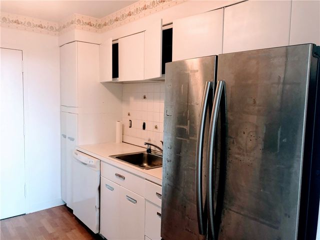 128 N Craig St 911, Oakland, PA 15213