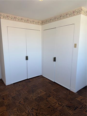 128 N Craig St 911, Oakland, PA 15213