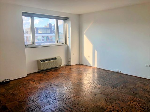 128 N Craig St 911, Oakland, PA 15213