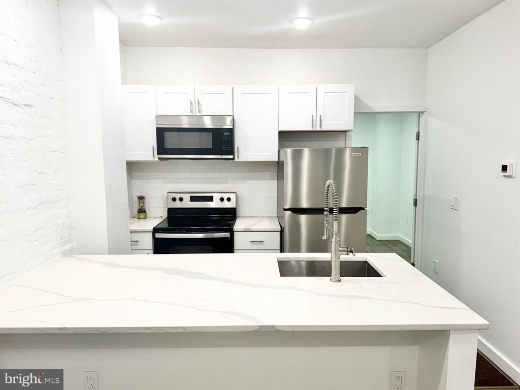2859 RINGGOLD ST, Philadelphia, PA 19132 — photo 3