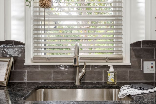 3637 S Lewis Avenue, Tulsa, OK 74105