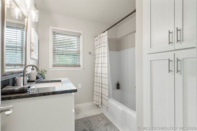 3637 S Lewis Avenue, Tulsa, OK 74105