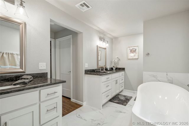 3637 S Lewis Avenue, Tulsa, OK 74105