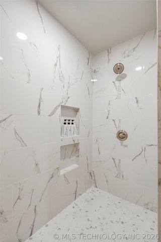 3637 S Lewis Avenue, Tulsa, OK 74105