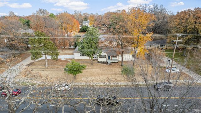 3637 S Lewis Avenue, Tulsa, OK 74105