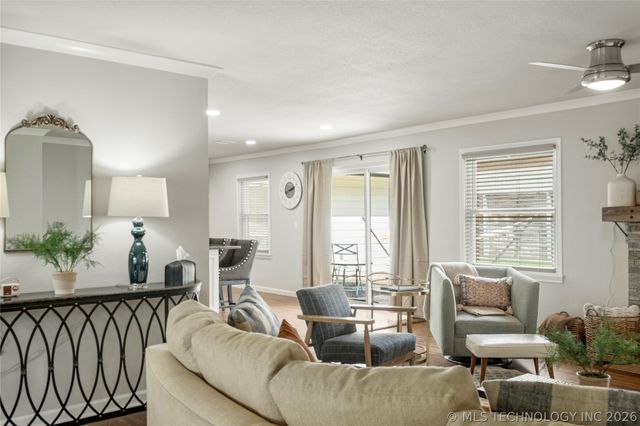 3637 S Lewis Avenue, Tulsa, OK 74105