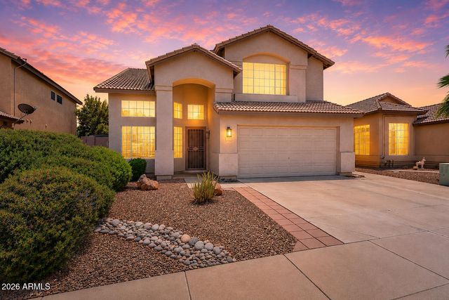 219 W ANGELA Drive, Phoenix, AZ 85023