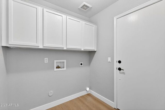219 W ANGELA Drive, Phoenix, AZ 85023