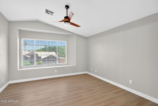 219 W ANGELA Drive, Phoenix, AZ 85023