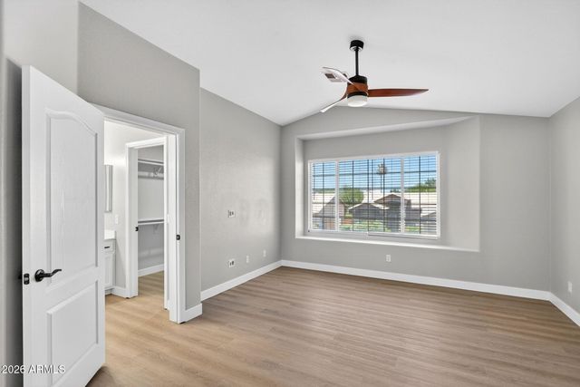 219 W ANGELA Drive, Phoenix, AZ 85023