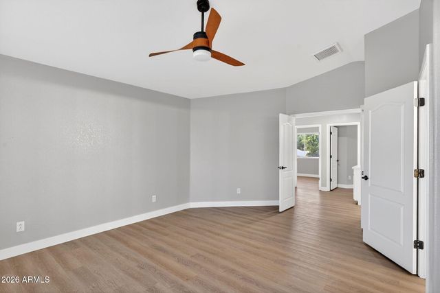 219 W ANGELA Drive, Phoenix, AZ 85023