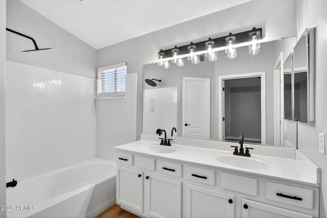 219 W ANGELA Drive, Phoenix, AZ 85023