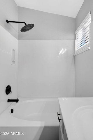 219 W ANGELA Drive, Phoenix, AZ 85023