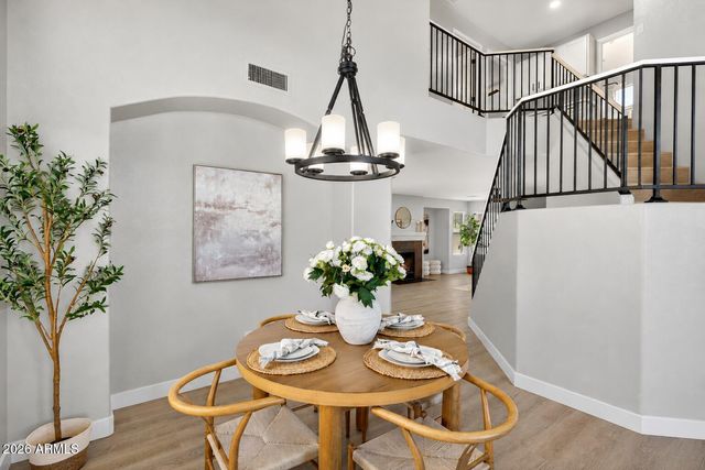 219 W ANGELA Drive, Phoenix, AZ 85023