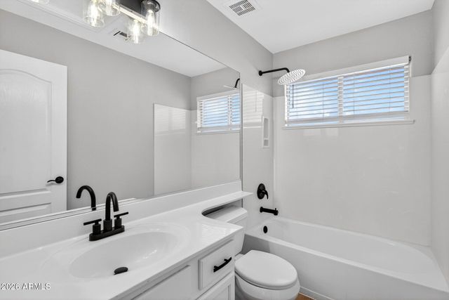219 W ANGELA Drive, Phoenix, AZ 85023
